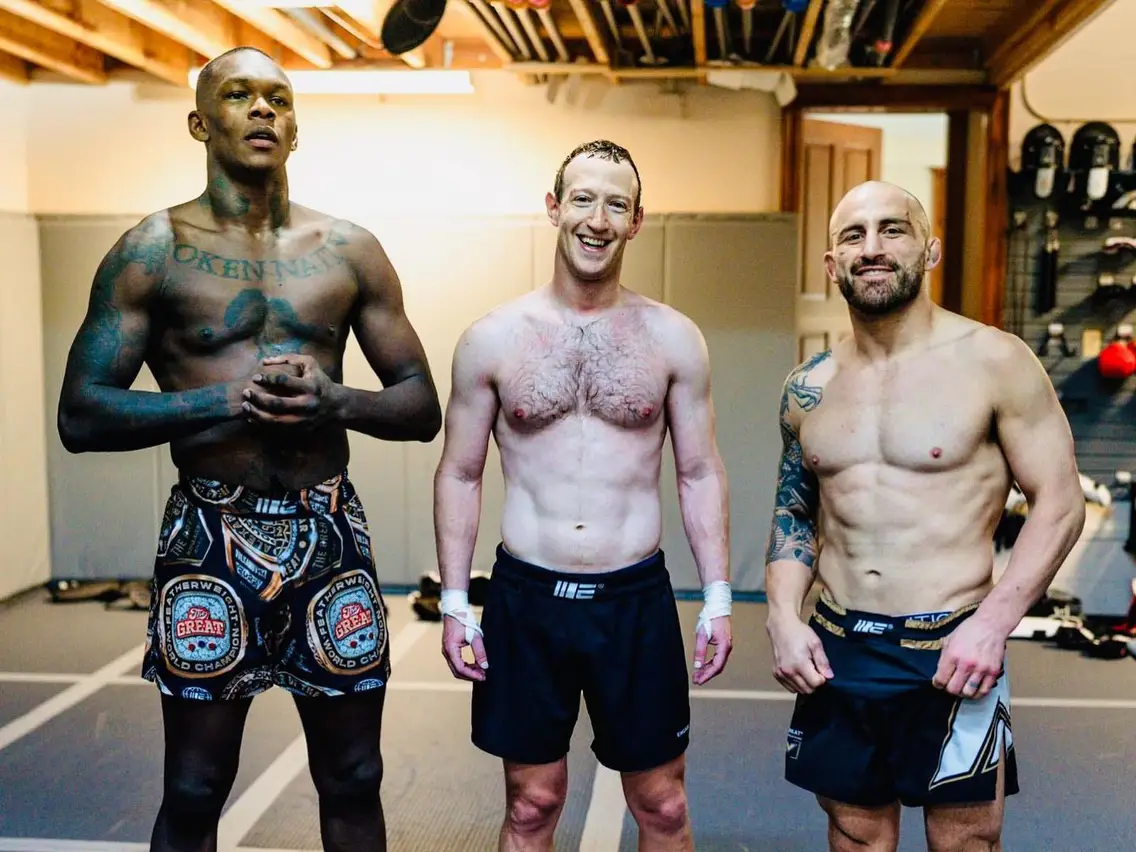 Zuckerberg appears shredded alongside MMA fighters